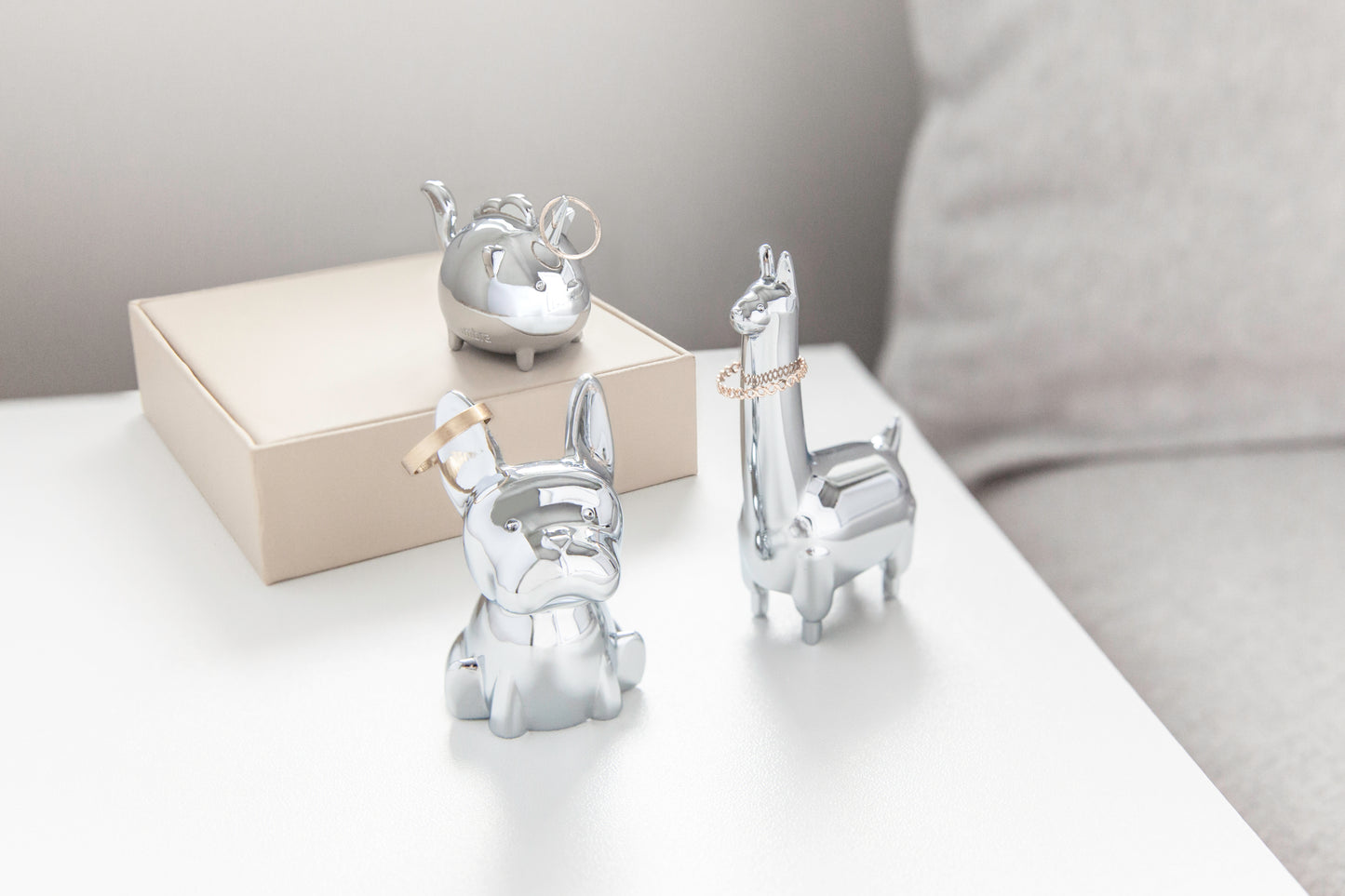 ズーラ リングピアス ホルダー