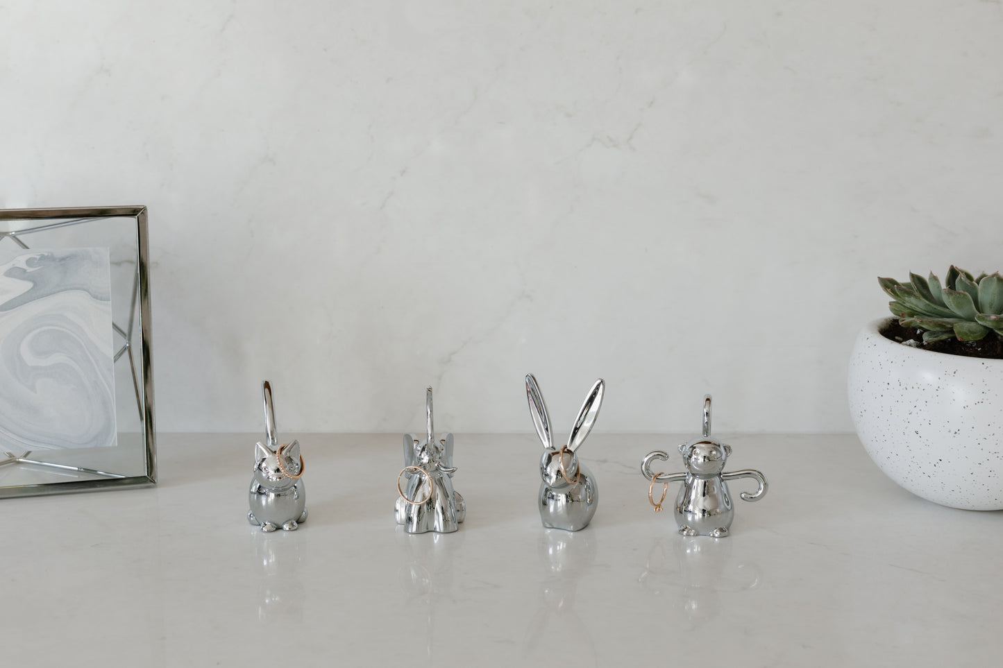 ズーラ リングピアス ホルダー